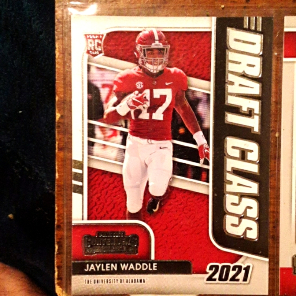 2021 Jaylen Waddle rookie cards